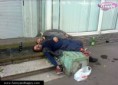 /album/srandovni-fotky-s-alkoholem/funny-drunks-on-the-benches-1-jpg/